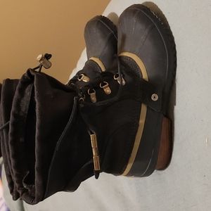 Sorel Conquest Carly Short Boots